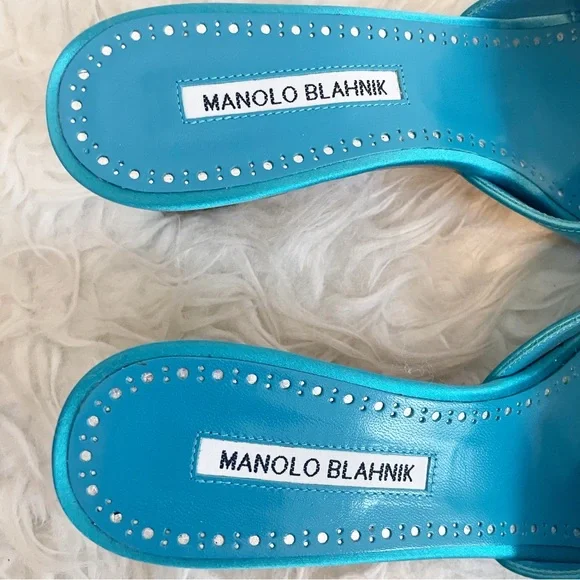 Manolo Blahnik Laalita 50 Embellished Buckle Satin Mule Sandal size 39 - Picture 5 of 12